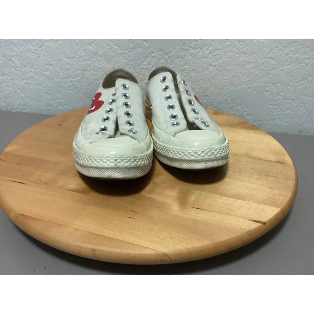Comme des Garçons PLAY x Converse Chuck Taylor All Star Low Cream Heart Shoes 7 - Picture 6 of 15